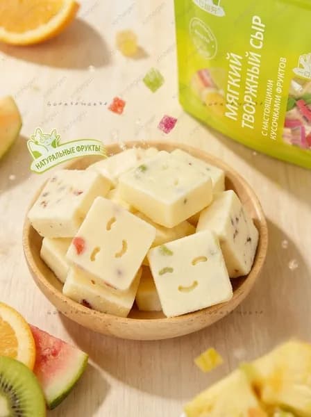Мягкий творожный сыр с ягодами, фруктовые кусочки, 128 гz