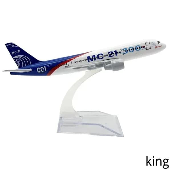 Модель российского MC-21 самолета