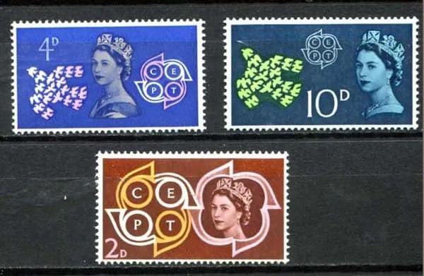 Великобритания 1961г. Королева Елизавета II. Серия из 3 марок. Негашеная