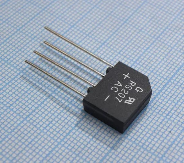 Диод RS207