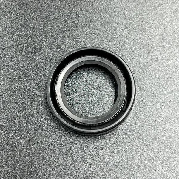 Сальник коленвала Yamaha F2-F6 (93102-20070;93102-20108) (20x30x7) (Sinera)