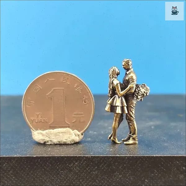Миниатюрная фигурка модели из латуни для пар, свиданий, отношений на расстоянии, доставка цветов для мужчин и женщин