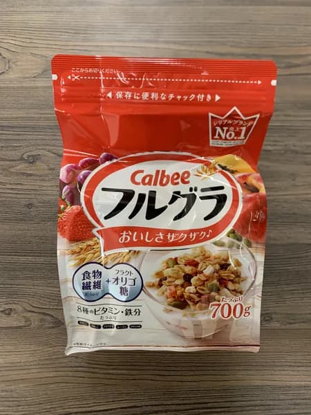 Гранола Calbee Frugra 700г