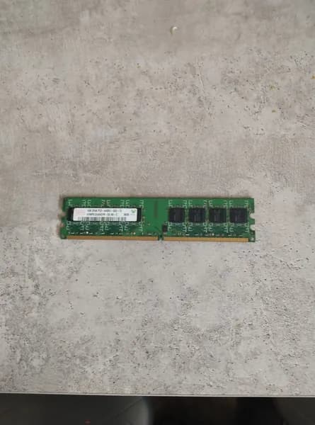 Оперативная память Оперативная память hynix1GB 2Rx8 PC2 - 6400U - 555 - 12 DDR2, 1 x 1 ГБ (hynix1GB 2Rx8 PC2 - 6400U - 555 - 12)