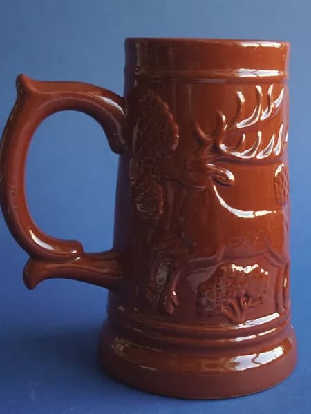 Винтажная пивная кружка "Охота на оленя". Керамика, СССР, 1980-1990 (объем: 750 мл)