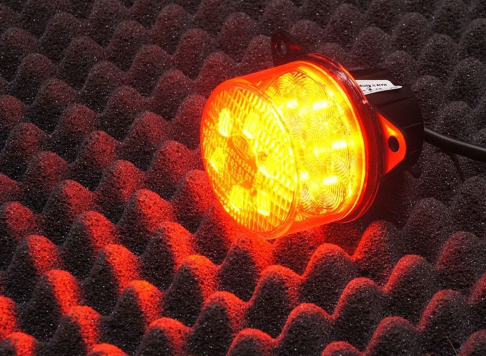 Стоп сигнал LED 24V красный Hella 2DA011172467
