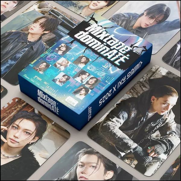 Комплект из 55 премиальных ломокарт Stray Kids HOP, выполненный по мотивам альбома MIXTAPE DominATE, с плакатомоткрыткой GIANT для поклонников Стрей Кидс.