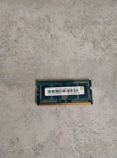 Оперативная память Оперативная память RMT3150ED58E8W-1600 2GB DDR3, 1 x 2 ГБ (M471B5773CHS - CH9)