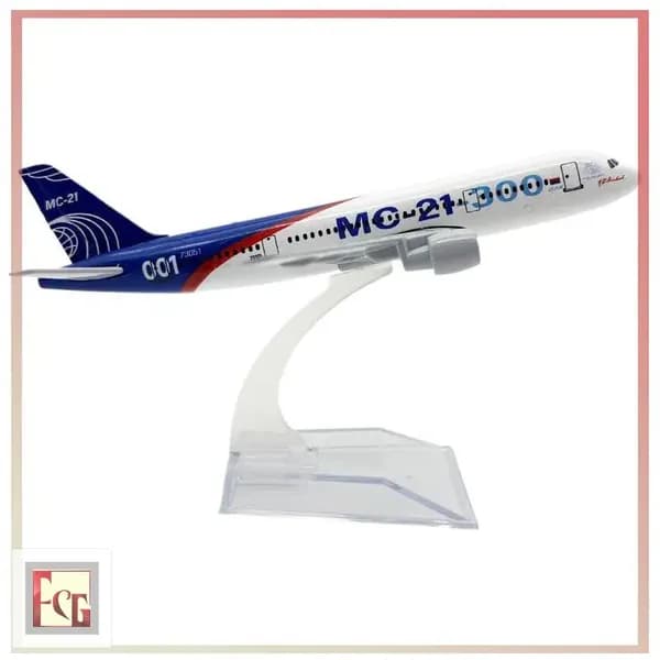 Модель российского MC-21 самолета