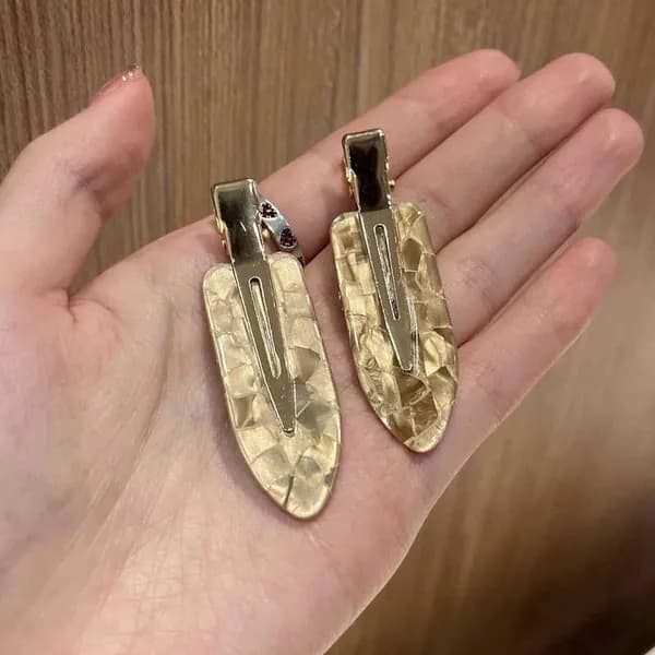 Заколка для волос