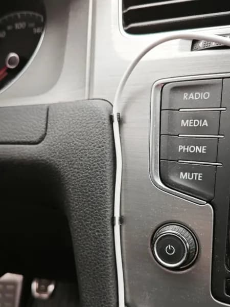 Держатель кабеля в авто комплект 10шт.