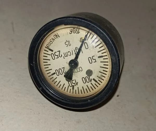 Манометр М1Д-1