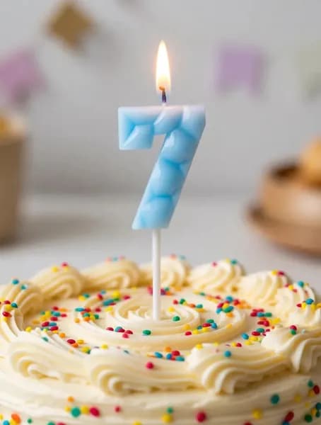 Свеча цифра 7, голубой лед, высота свечи 5см, для торта, День рождения