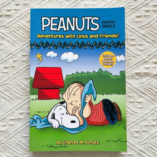 Peanuts Graphic Novel Collection (Boxed Set) Charles M. Schulz Комикс и графический роман на английском языке
