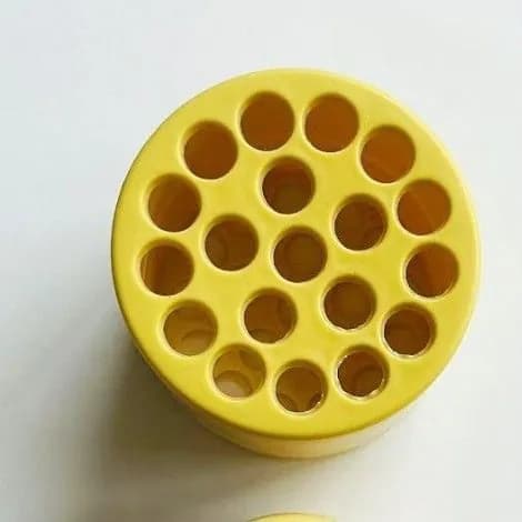 Спиральная подставка для цветов, желтый, размер 4.5x4 см