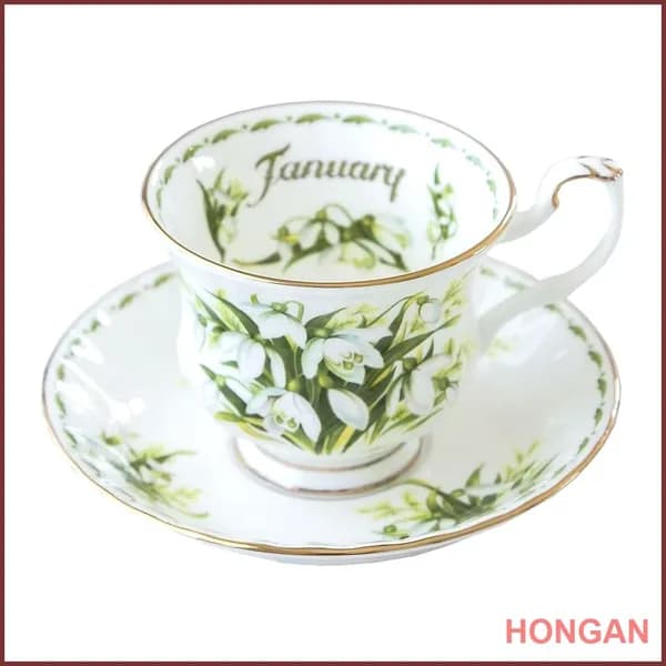 Чайная пара Royal Albert. Серия "Цветок месяца". Англия. Костяной фарфор. Клеймо 70-е гг. Сузуран в мае