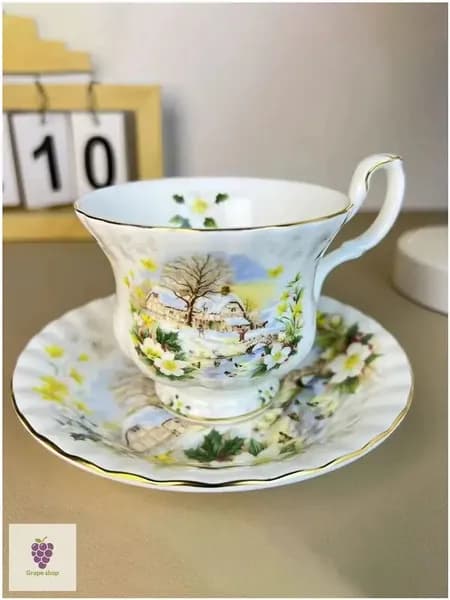 Чайная пара Royal Albert. Серия "Цветок месяца". Англия. Костяной фарфор. Клеймо 70-е гг. Сузуран в мае