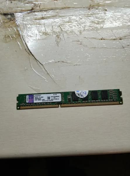 Оперативная память Модуль памяти 99U5474 - 012.A00LF KVR1333D3S8N9/2G DDR3, 1 x 2 ГБ (99U5474 - 012.A00LF KVR1333D3S8N9/2G)