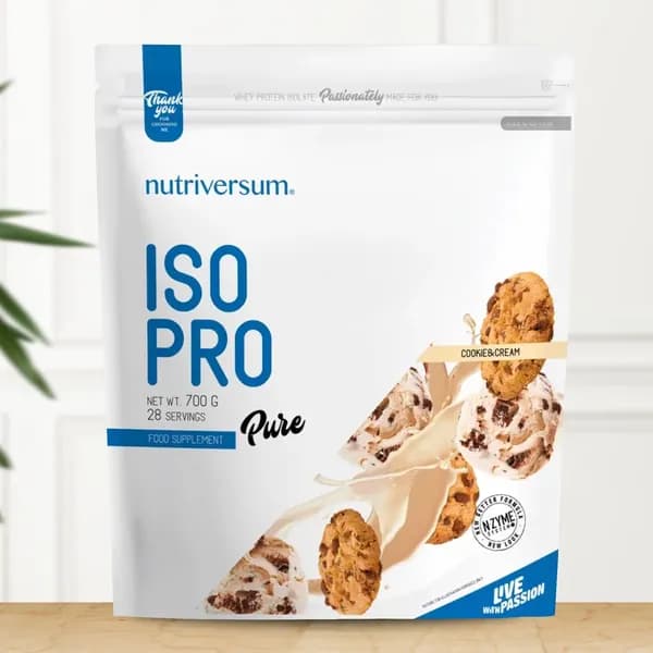 Сывороточный протеин изолят Iso PRO Nutriversum 700 гр (печенье-крем)