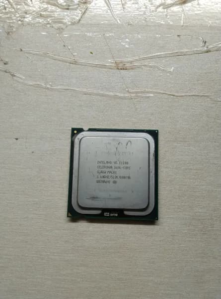 Процессор Процессор Intel Celeron Dual Core E1200 1.6Gz BOX (без кулера)