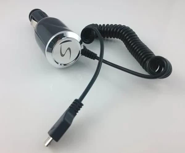 Автомобильное зарядное устройство microUSB, 2 м (2000 мА) черный