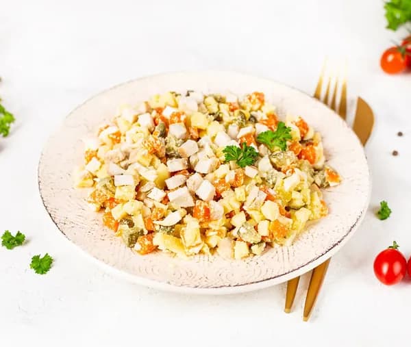 Столичный с курицей салат 250 г