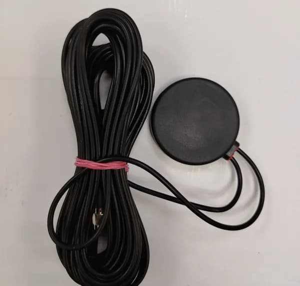 Антенна Глонасс/GPS/GSM