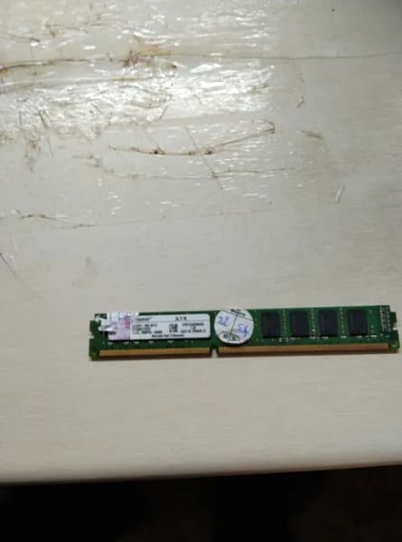Оперативная память Оперативная память KVR1333D3W9/2G 99U5471-002.A01LF DDR3, 1 x 2 ГБ (KVR1333D3W9/2G 99U5471-002.A01LF)