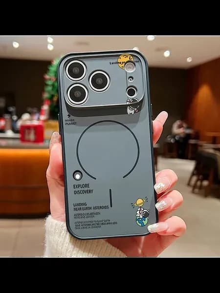 Чехол для iPhone 16 Pro, космос, MagSafe, черный