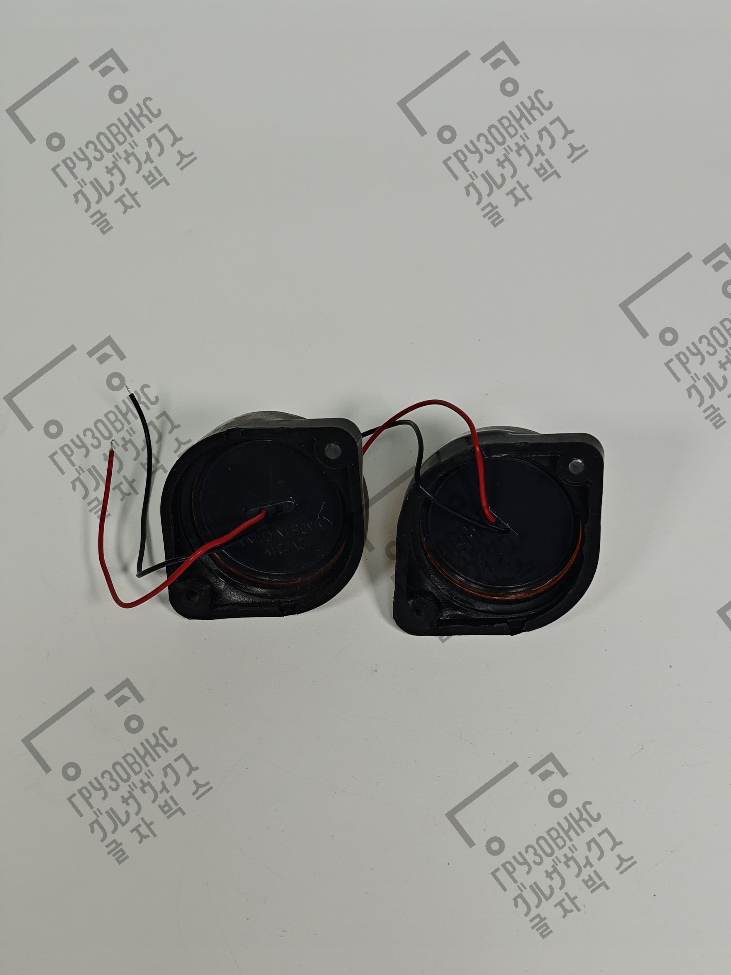 140212 /SQ-C-008 Габаритный фонарь LED на пластике 24V, желтый, комплект 2 шт, CHINA