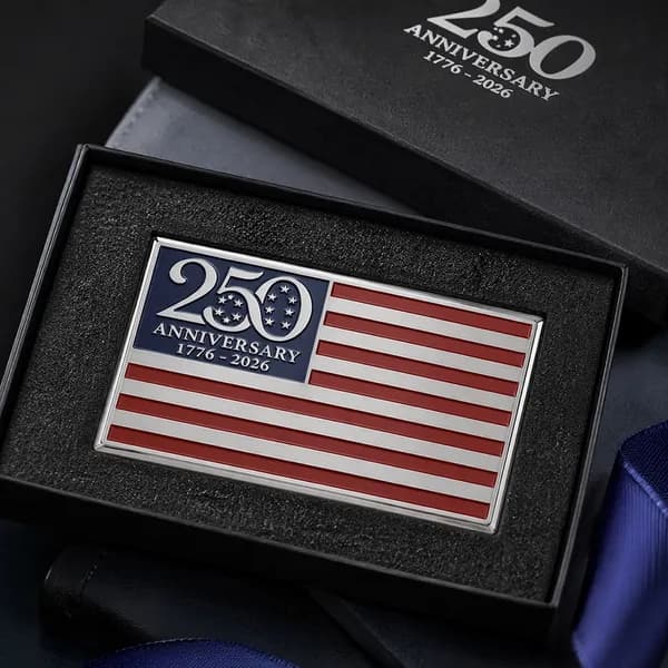 Металлическая 3D-эмблема с флагом США к 250-летию