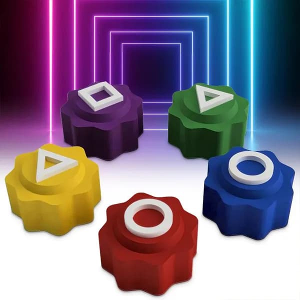 Игровые кости из мягкого ПВХ с треугольным основанием