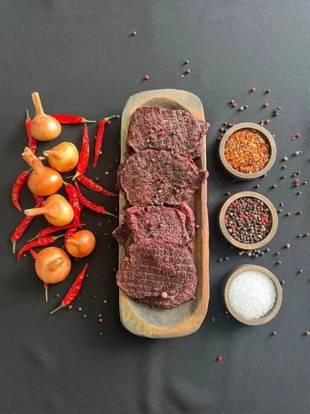 Джерки из мраморной говядины с луком (мясные чипсы, сушеная говядина), 100