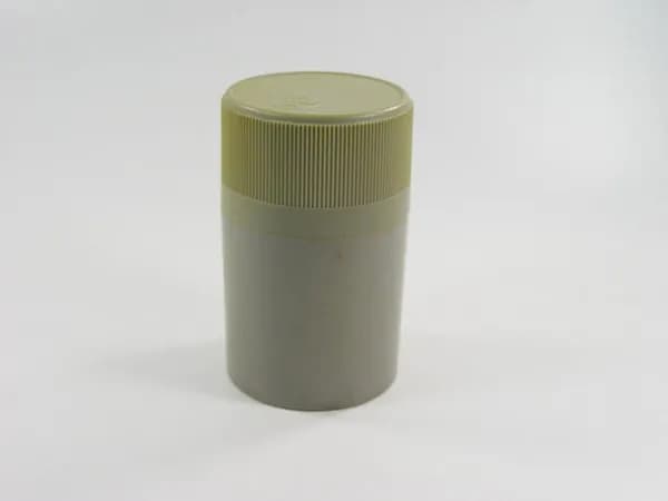 Футляр для объектива Юпитер-37А f/3.5 135mm М42 Подойдет и к дальномерному Юпитер-9 и Юпитер-11. Светлый тон.