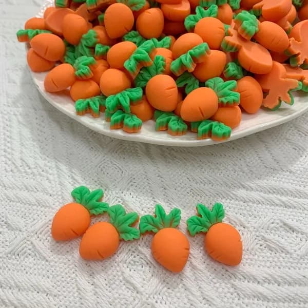 10 шт миниатюрных морковок из пластика/полимерной глины, декор для заколок, резинок, брелоков, чехлов телефона, скрапбукинга, DIY
