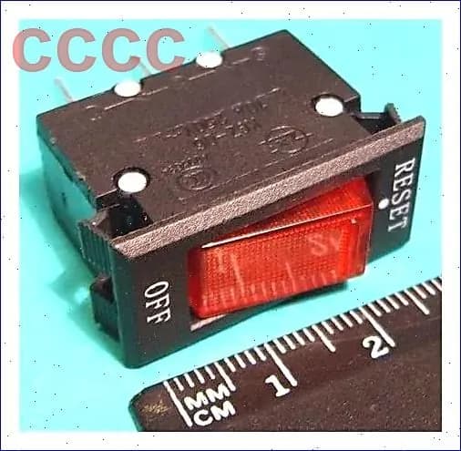 Брейкер 10A клавишный KGZ-06/N RED (BREAKER-автоматический выключатель для фильтра или удлинителя)