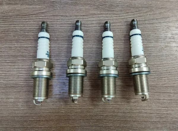 Cвеча зажигания 1шт Lifan