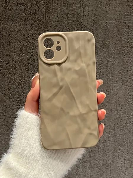 Чехол на iPhone 11 с защитой камеры