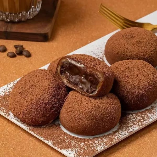 Шоколадные моти с начинкой, японский десерт