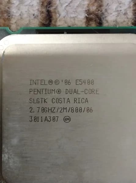 Процессор Процессор Intel Pentium E5400 LGA 775 OEM (без кулера)