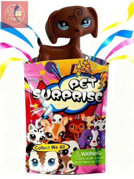 Эксклюзивный набор игрушек Pet Shop 640 с Немецким догом, Сосискойдогом и овчаркой упакован в пакет для подарка девочке.