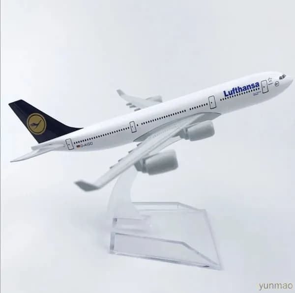 Металлическая модель самолета Airbus A340 Lufthansa / Люфтганза А 340 / авиация