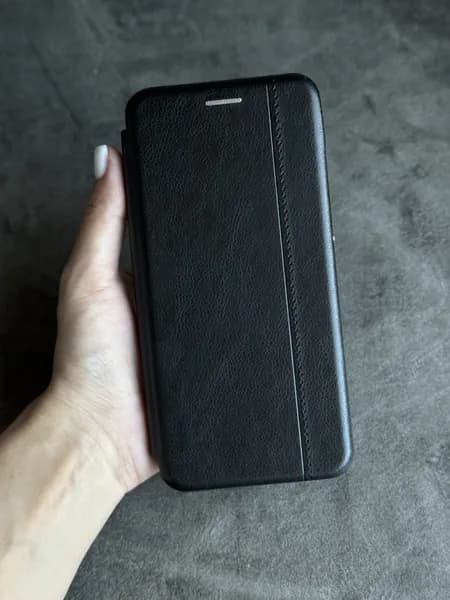 Чехол книжка на Xiaomi 13 с усиленным магнитом