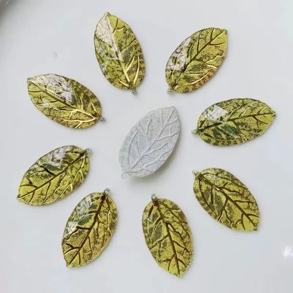 листья 21*40мм разноцветные 10шт плоское для DIY декора