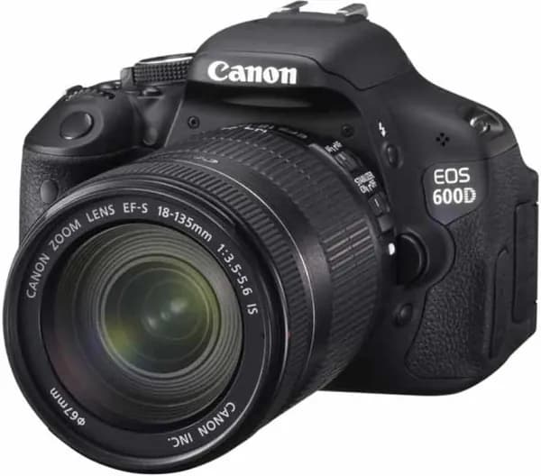 Фотоаппарат Canon 600d kit 18-135mm is
