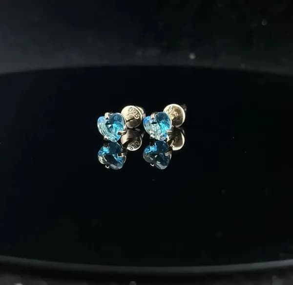 Серьги пусеты сердечки с фианитами серебро 925