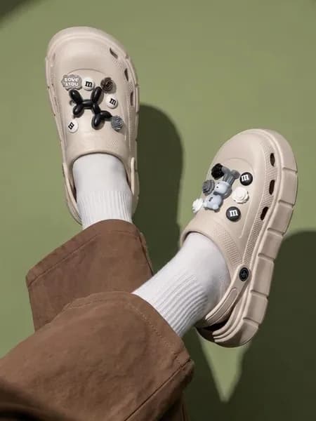 Резиновые сабо с джибитсами медицинские