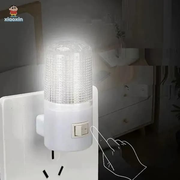 Светодиодный ночник 4 LED, с выключателем для рассеянного мягкого освещения в розетку/ 220В 7.7*5.8*3см пластик