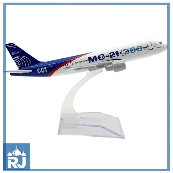 Модель российского MC-21 самолета