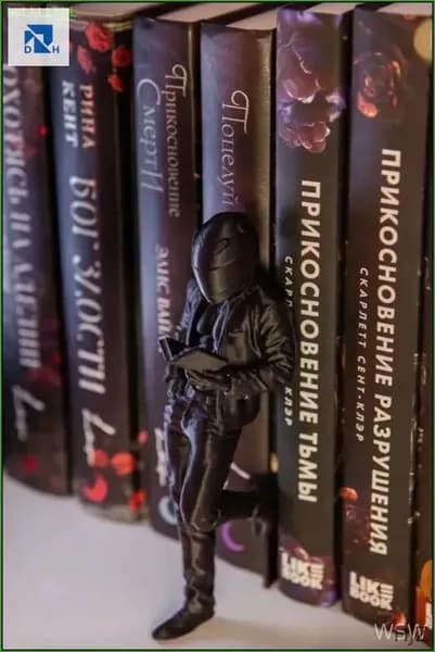 Фигурка Книжный бойфренд мотоциклист